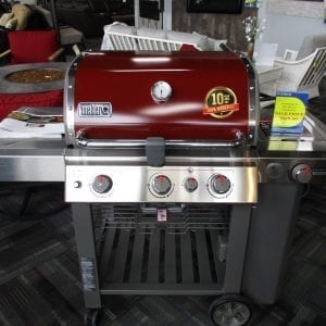 Red Weber Genesis SE330 Grill